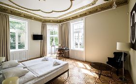 Home Hotel